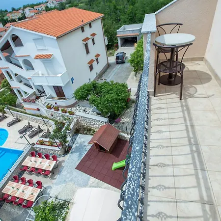 And Vitomir Apartment *