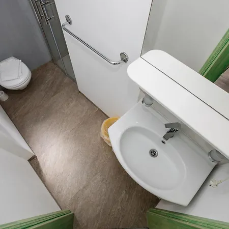 公寓 And Vitomir 洛帕