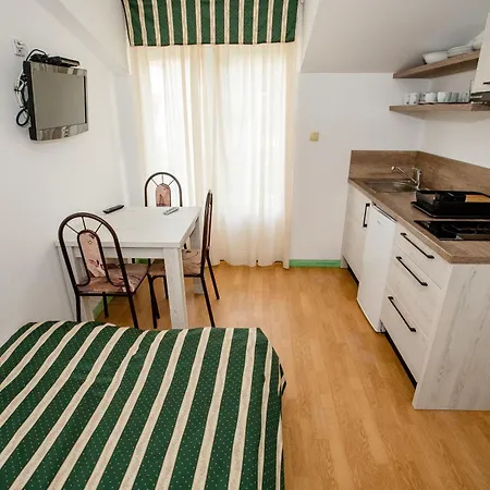 And Vitomir Apartment Lopar