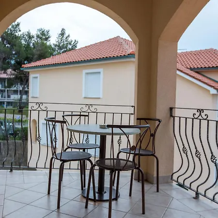 And Vitomir Apartment Lopar