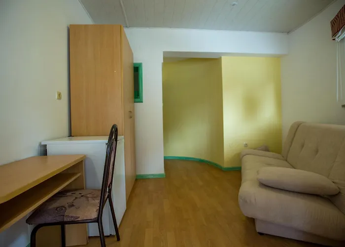 And Vitomir Apartament Lopar