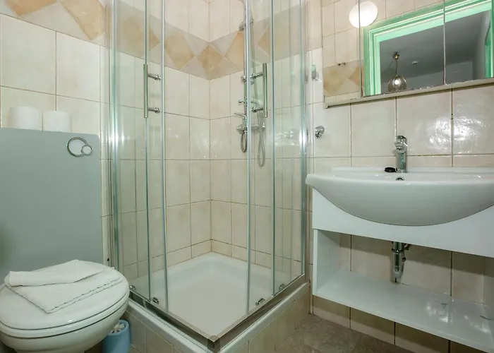 Appartement And Vitomir