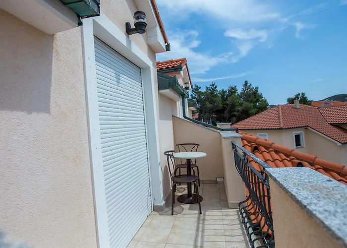 Appartement And Vitomir *