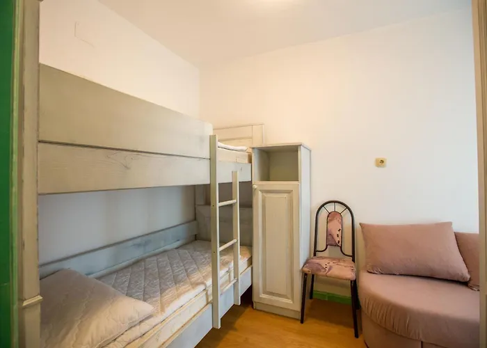 And Vitomir Appartement Lopar