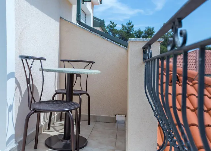 Appartement And Vitomir Lopar