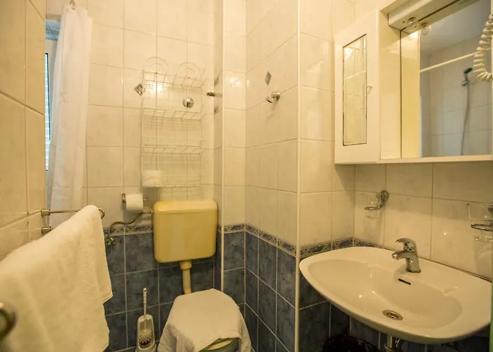 Appartement And Vitomir Lopar