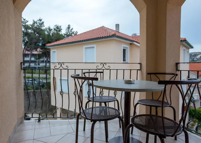 And Vitomir Appartement *